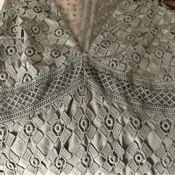 Romeo & Juliet Couture Dress Sage size L Women - Picture 6 of 15